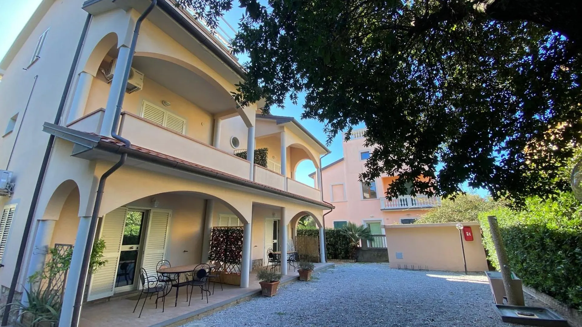 Aparthotel Villa Il Boschetto San Vincenzo